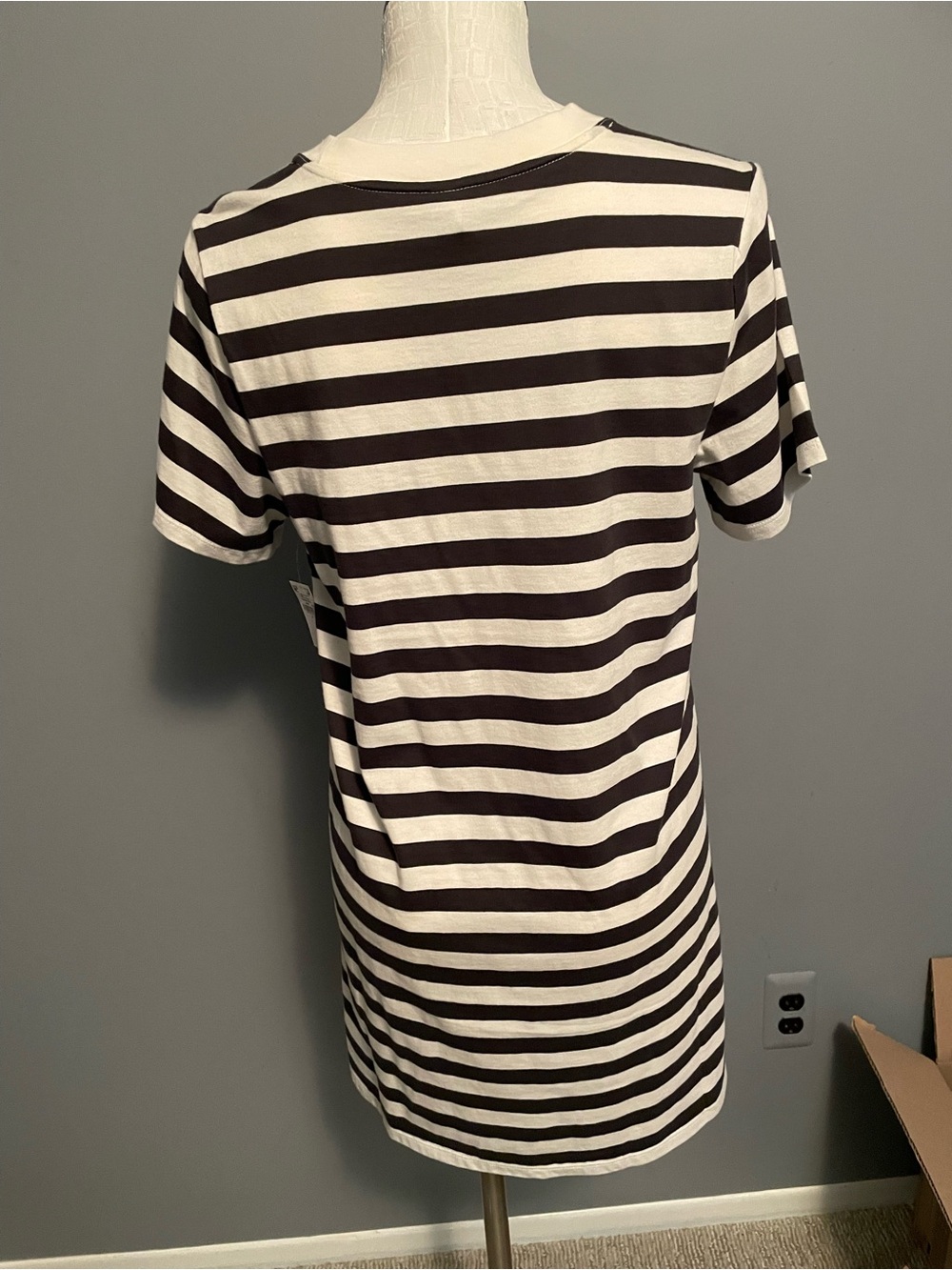 NWT Old Navy Striped Black and Grey Crewneck Women’s T- Shirt Dress - Picture 10 of 11